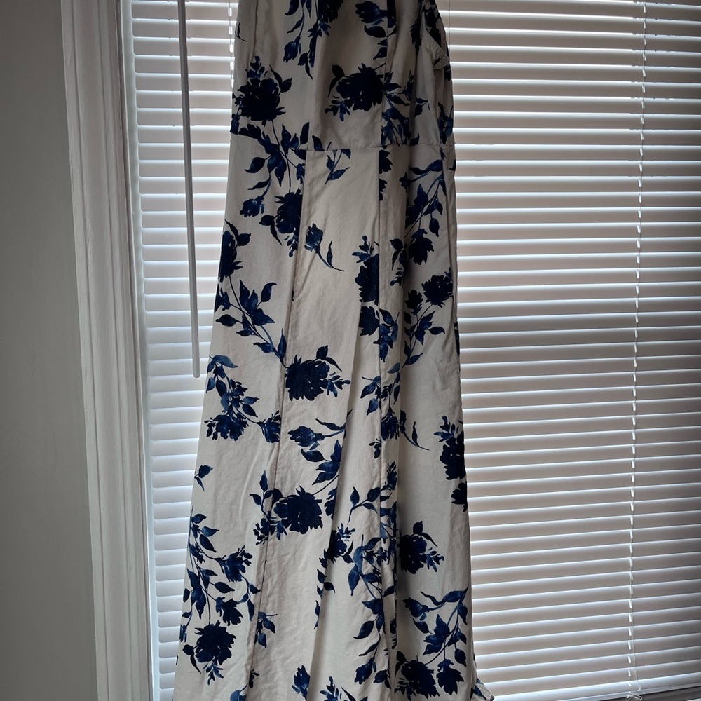 Floral Print Midi Dress in Blue and White